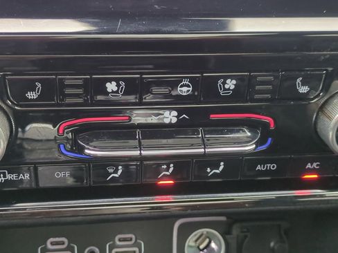 Certified 2021 Jeep Grand Cherokee L Overland image 25