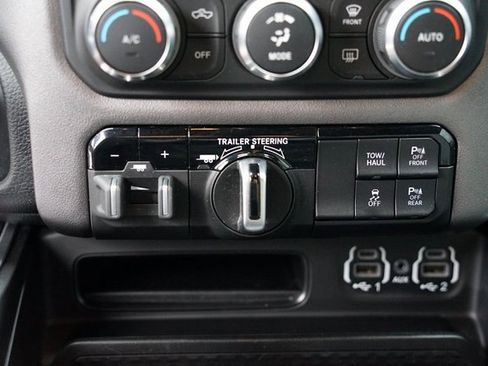 Used 2021 RAM 1500 Big Horn image 17