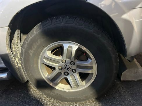 Used 2004 Honda Pilot EX image 4