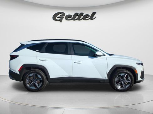 Certified 2025 Hyundai Tucson SEL AWD/4WD image 4
