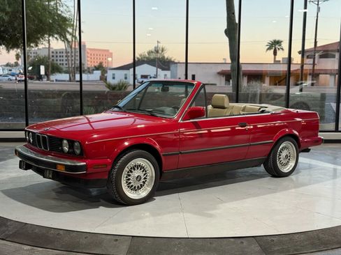 Used 1987 BMW 325i Convertible image 1