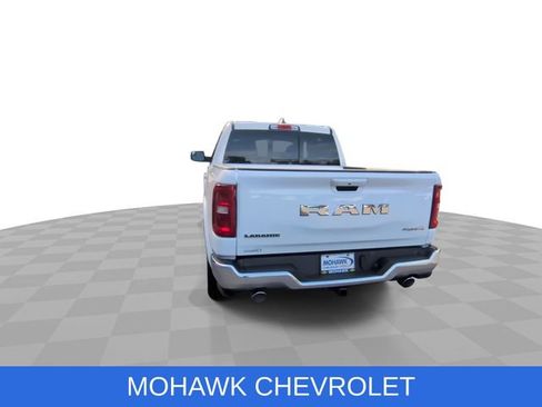 Used 2025 RAM 1500 Laramie AWD/4WD image 7