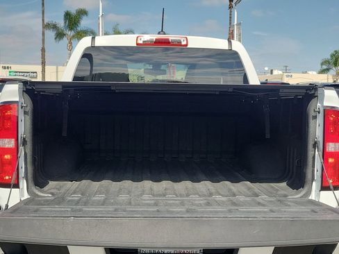 Used 2018 Chevrolet Colorado W/T w/ Custom Special Edition image 22