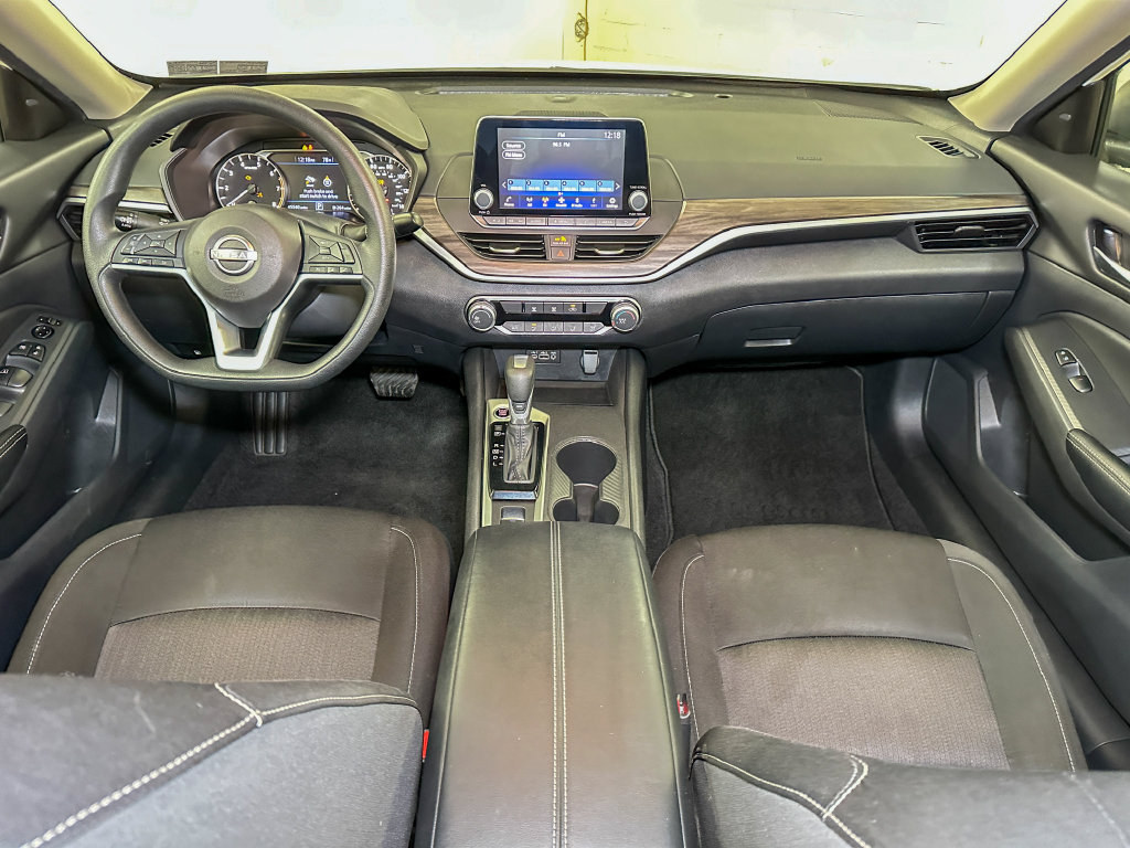 Used 2025 Nissan Altima 2.5 SV AWD/4WD image 24