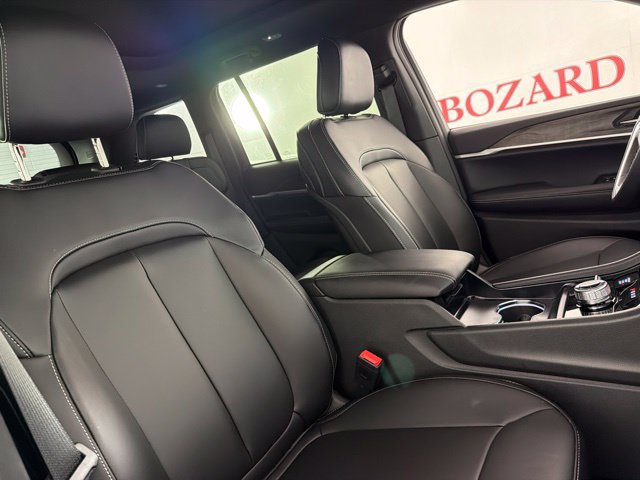 Used 2026 Jeep Grand Cherokee Limited w/ Limited Altitude Package AWD/4WD image 35
