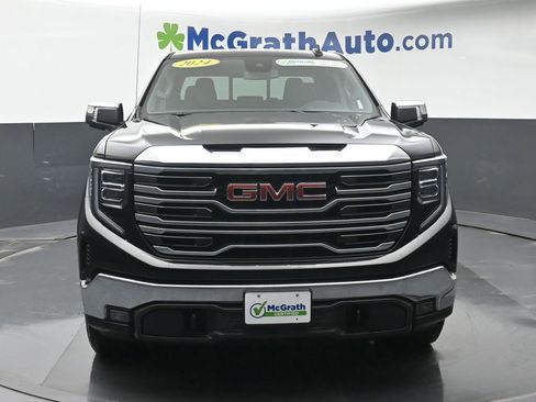 Used 2024 GMC Sierra 1500 SLT w/ SLT Premium Package image 4