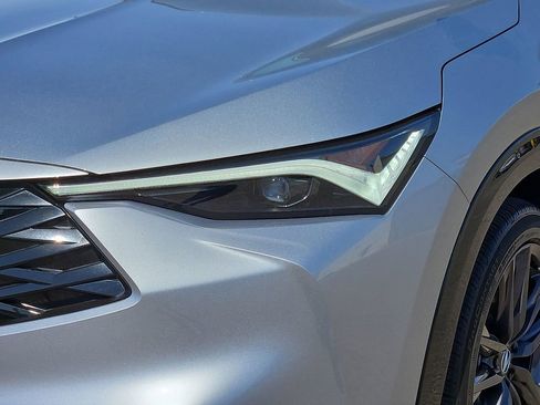 Used 2025 Acura ADX A-Spec image 8