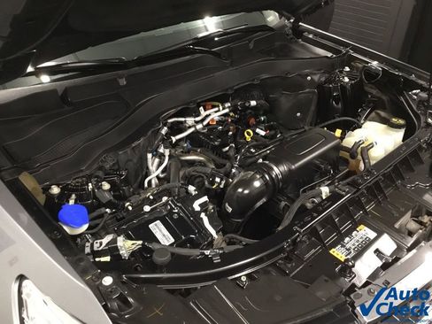 Used 2022 Ford Explorer XLT w/ Equipment Group 202A image 42