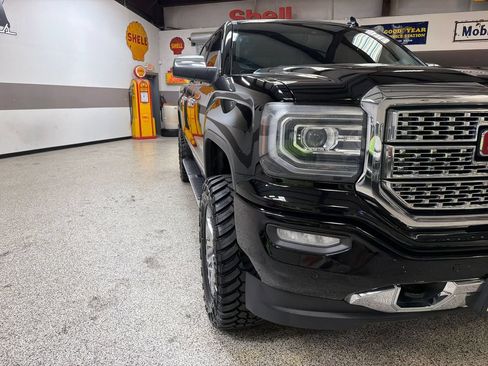 Used 2016 GMC Sierra 1500 Denali w/ Enhanced Driver Alert Package AWD/4WD image 14