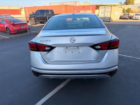 Used 2021 Nissan Altima 2.5 SV FWD image 10