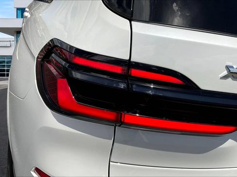 New 2027 BMW X7 M60i AWD/4WD image 23