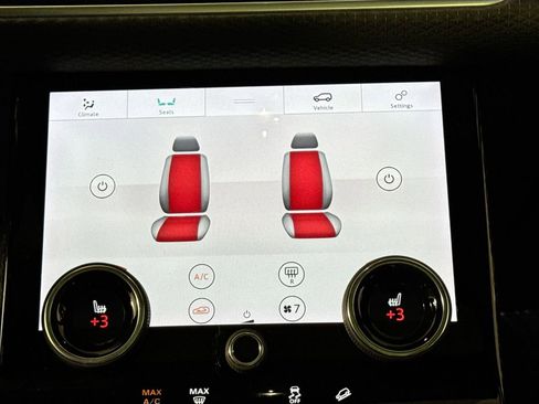 Used 2019 Land Rover Range Rover Velar R-Dynamic SE image 25