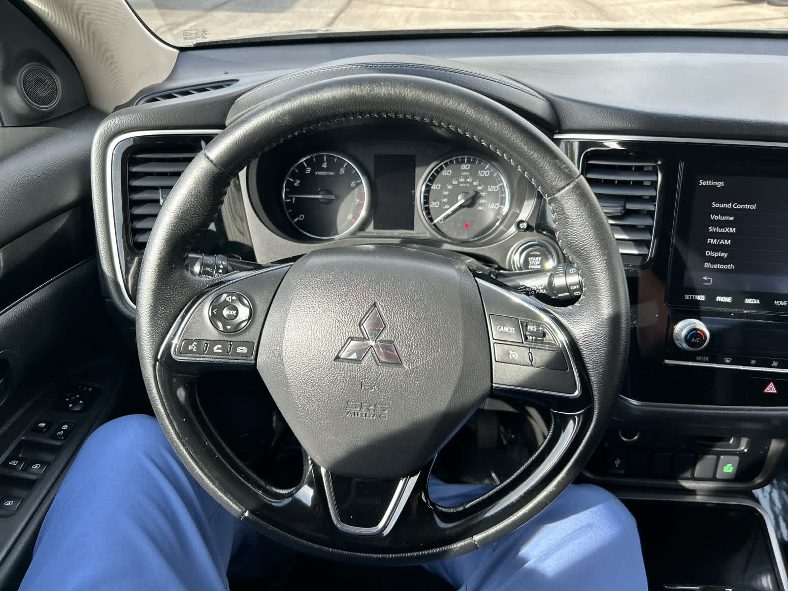 Used 2020 Mitsubishi Outlander SE FWD image 15