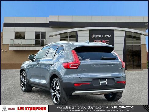 Used 2023 Volvo XC40 B5 Ultimate w/ Climate Package AWD/4WD image 4