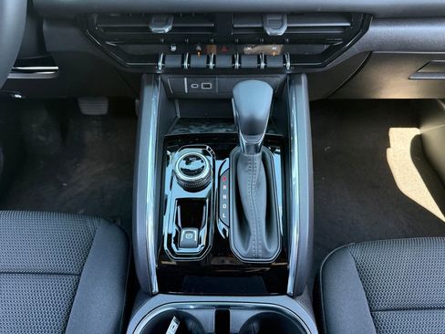 New 2026 GMC Canyon Elevation w/ Convenience Package image 33