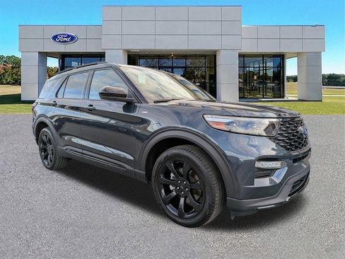 Certified 2024 Ford Explorer ST-Line w/ Class IV Trailer Tow Package image 2