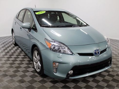 Used 2013 Toyota Prius Five image 8