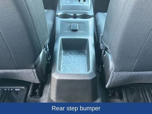 Used 2024 Chevrolet Colorado W/T image 31