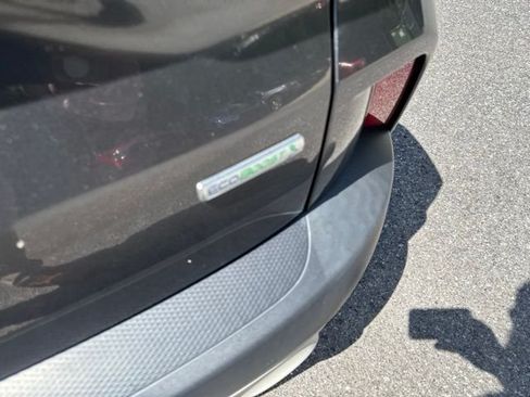 Used 2020 Ford Escape SE FWD image 12