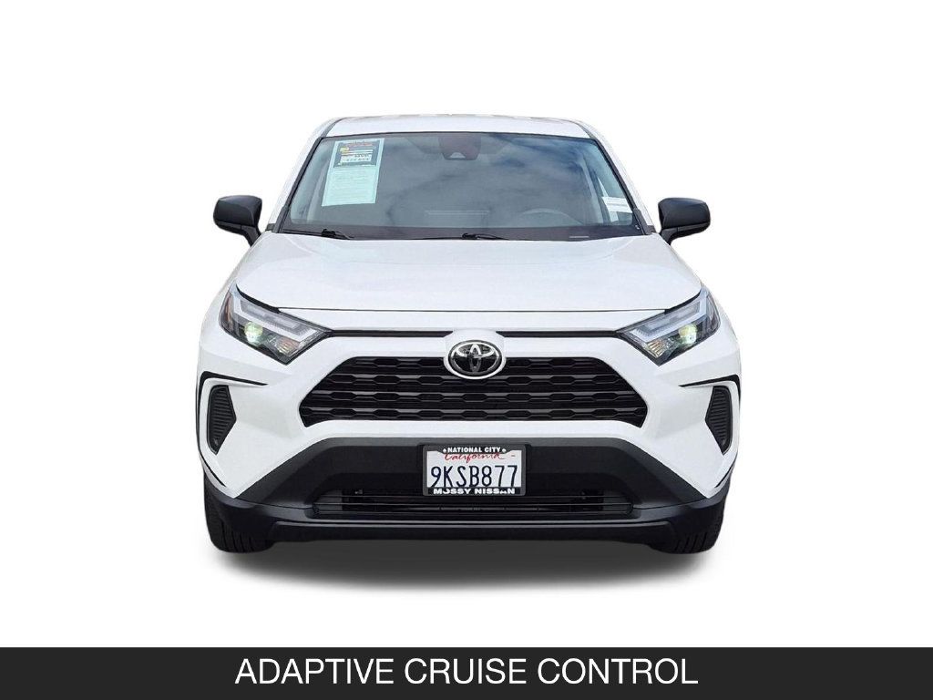 Used 2024 Toyota RAV4 LE FWD image 4