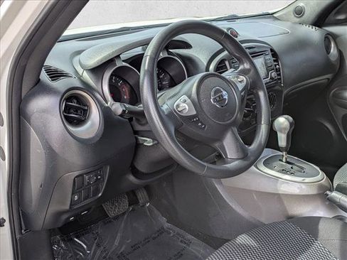 Used 2016 Nissan Juke S FWD image 10