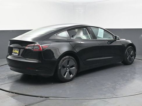 Used 2023 Tesla Model 3 Standard Range image 4