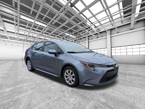 Used 2024 Toyota Corolla LE FWD image 1