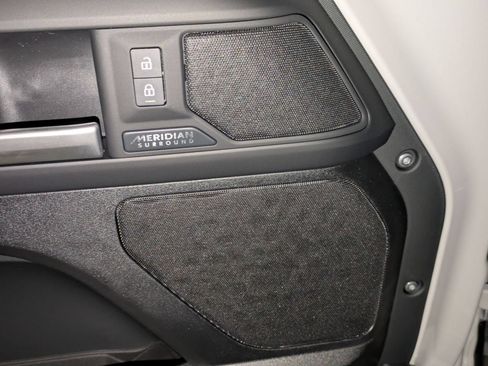 New 2026 Land Rover Defender 110 X-Dynamic SE AWD/4WD image 13