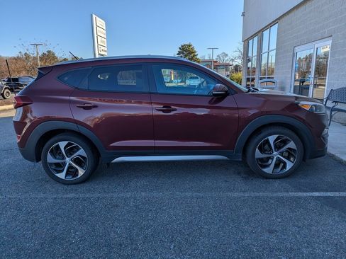 Used 2017 Hyundai Tucson Sport image 9