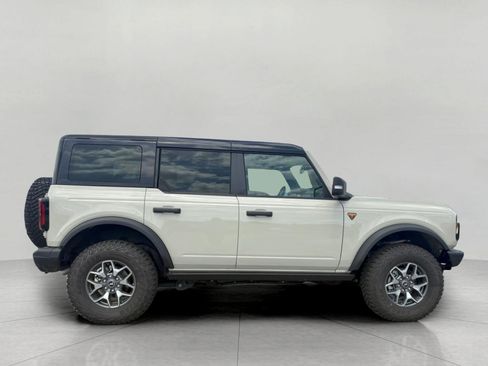 Used 2025 Ford Bronco Badlands AWD/4WD image 10