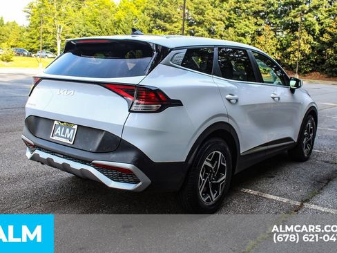 Used 2025 Kia Sportage LX FWD image 5