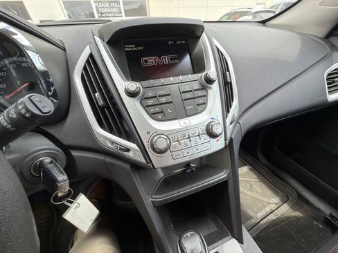 Used 2017 GMC Terrain SLE FWD image 13