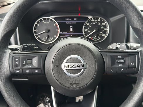 Used 2021 Nissan Rogue S FWD image 22