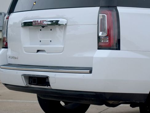 Used 2016 GMC Yukon Denali w/ Open Road Package AWD/4WD image 35