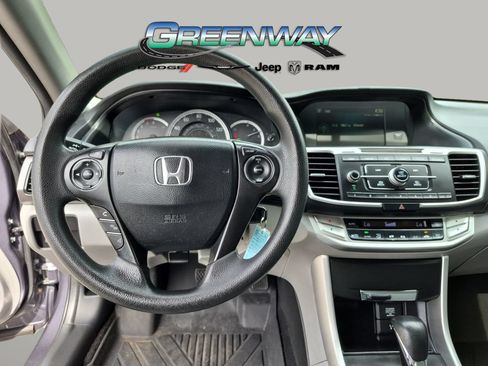 Used 2015 Honda Accord LX image 10