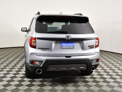 Certified 2023 Honda Passport TrailSport image 7