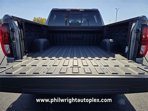 Used 2022 GMC Sierra 1500 SLE w/ Preferred Package image 18