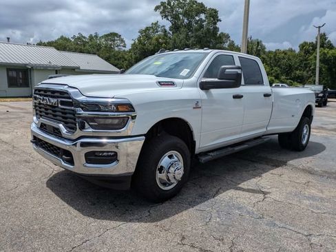 New 2026 RAM 3500 Tradesman AWD/4WD image 8