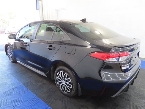 Used 2025 Toyota Corolla SE FWD image 8