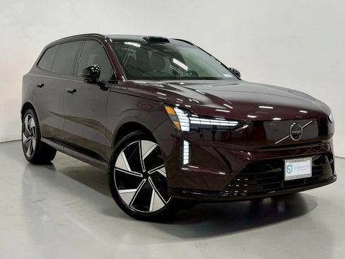 Used 2025 Volvo EX90 Ultra AWD/4WD image 3