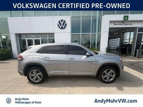 Used 2024 Volkswagen Atlas Cross Sport SEL R-Line AWD/4WD image 5