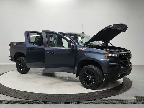 Used 2022 Chevrolet Silverado 1500 LT Trail Boss w/ Convenience Package II AWD/4WD image 9