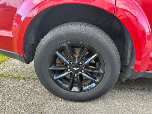 Used 2019 Dodge Journey SE w/ Blacktop Package FWD image 9