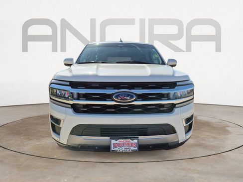 Used 2024 Ford Expedition Limited image 4