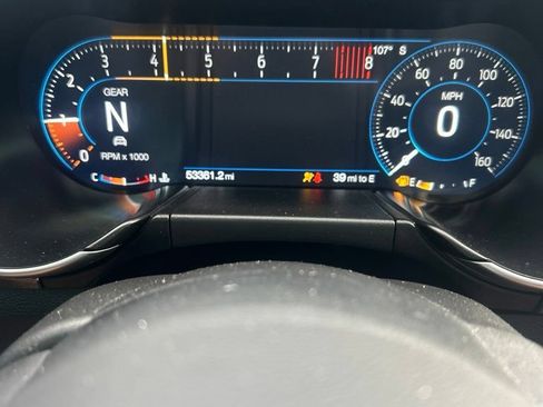 Used 2022 Ford Mustang GT Premium w/ Equipment Group 401A RWD image 3