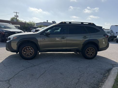Used 2025 Subaru Outback Wilderness AWD/4WD image 6