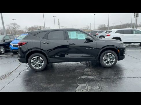 Used 2024 Chevrolet Blazer LT image 9