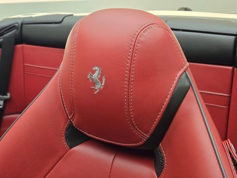 Used 2015 Ferrari California T RWD image 31