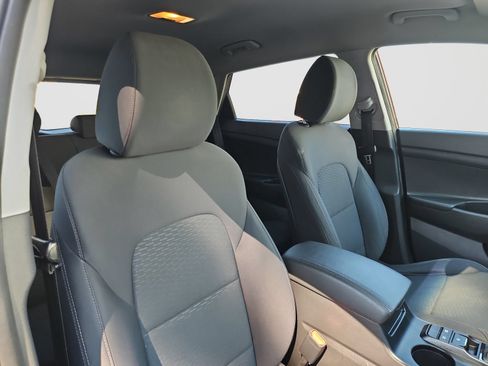 Used 2019 Hyundai Tucson SE FWD image 16