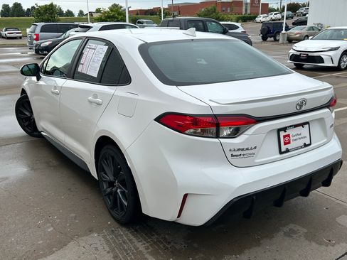 Certified 2024 Toyota Corolla SE FWD image 6